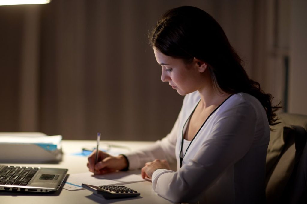 Dobrze dobrane oświetlenie w miejscu pracy